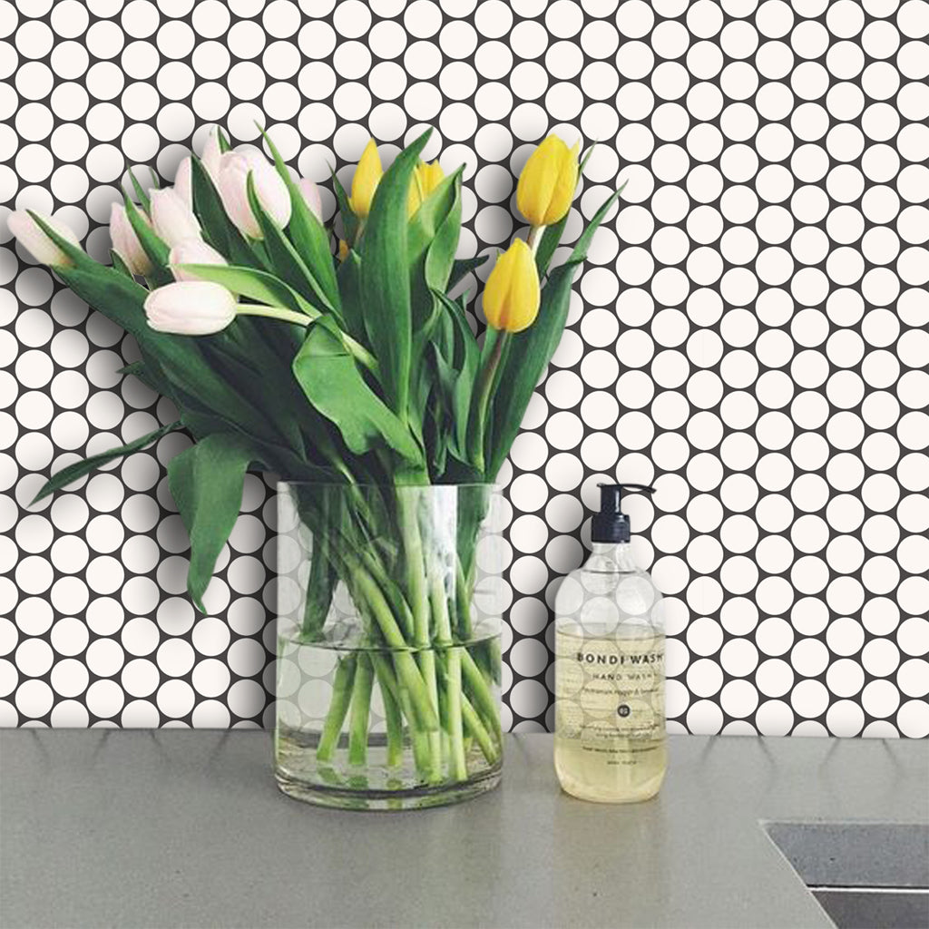 Tulipa Off-White Floral Wallpaper