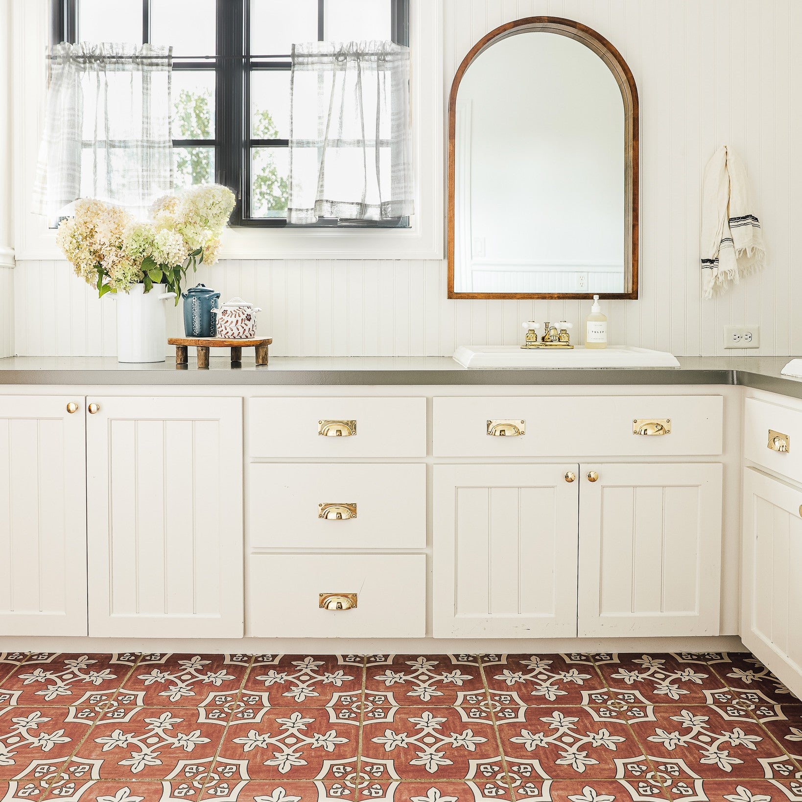 Palma Tile Stickers Brighten Up A Bland Bathroom