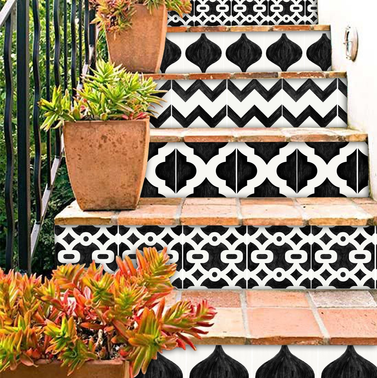 Marrakech Mix Stair Risers in Black and White