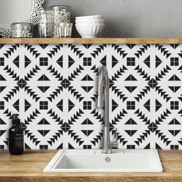 zigzag_black_da8ff86f-0c28-